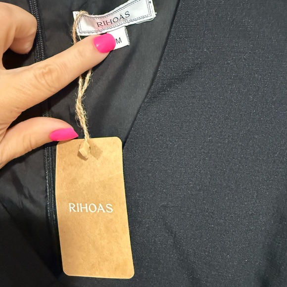 RIHOAS Black Sleeveless V-Neck Sheath Mini Dress - Picture 4 of 5